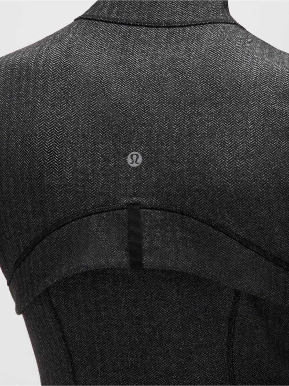 NWT ! SOLD OUT
Lululemon define cropped jacket - Picture 2 of 7